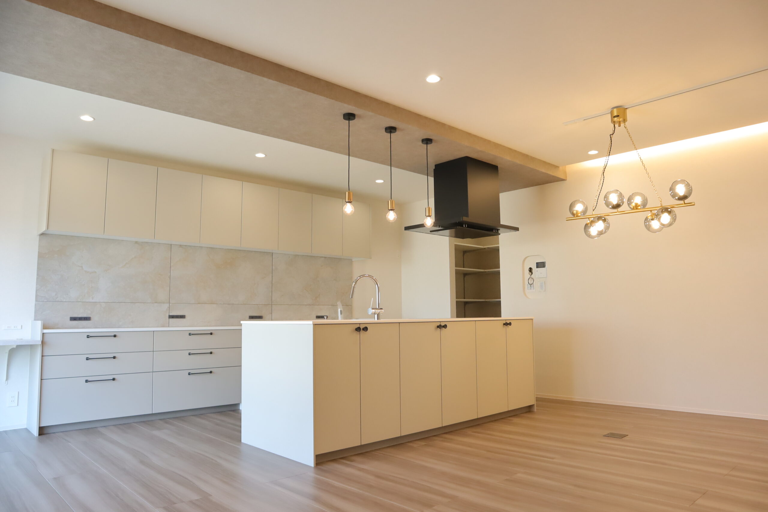 アイチャッチ 右画像